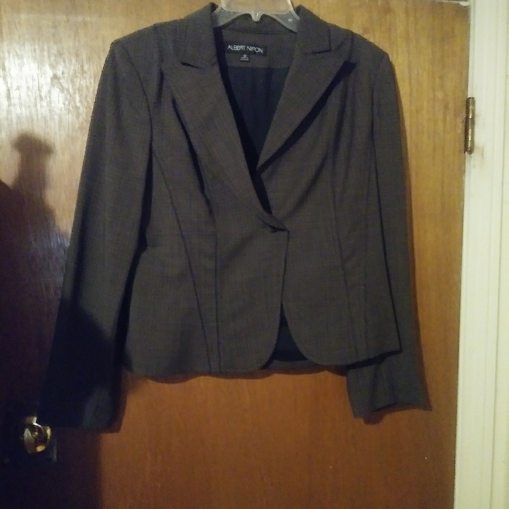 Stylish Dress suit with matching skirt